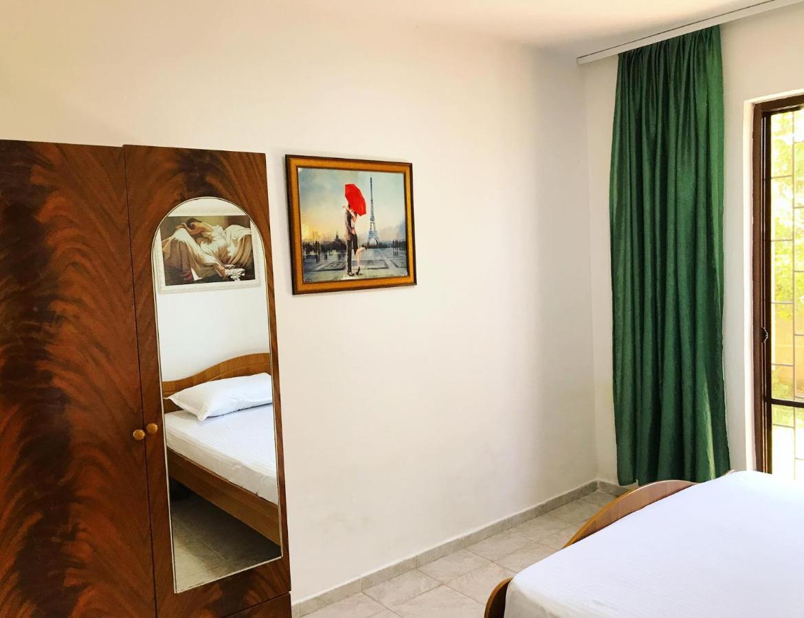 Vila Aliaj Luxury Apartment With 2 Rooms With Private Wonderful Terrace Durrës 外观 照片