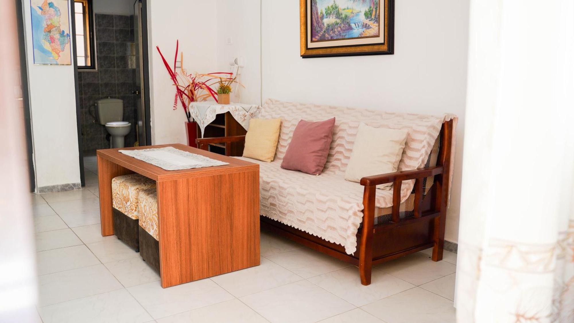 Vila Aliaj Luxury Apartment With 2 Rooms With Private Wonderful Terrace Durrës 外观 照片