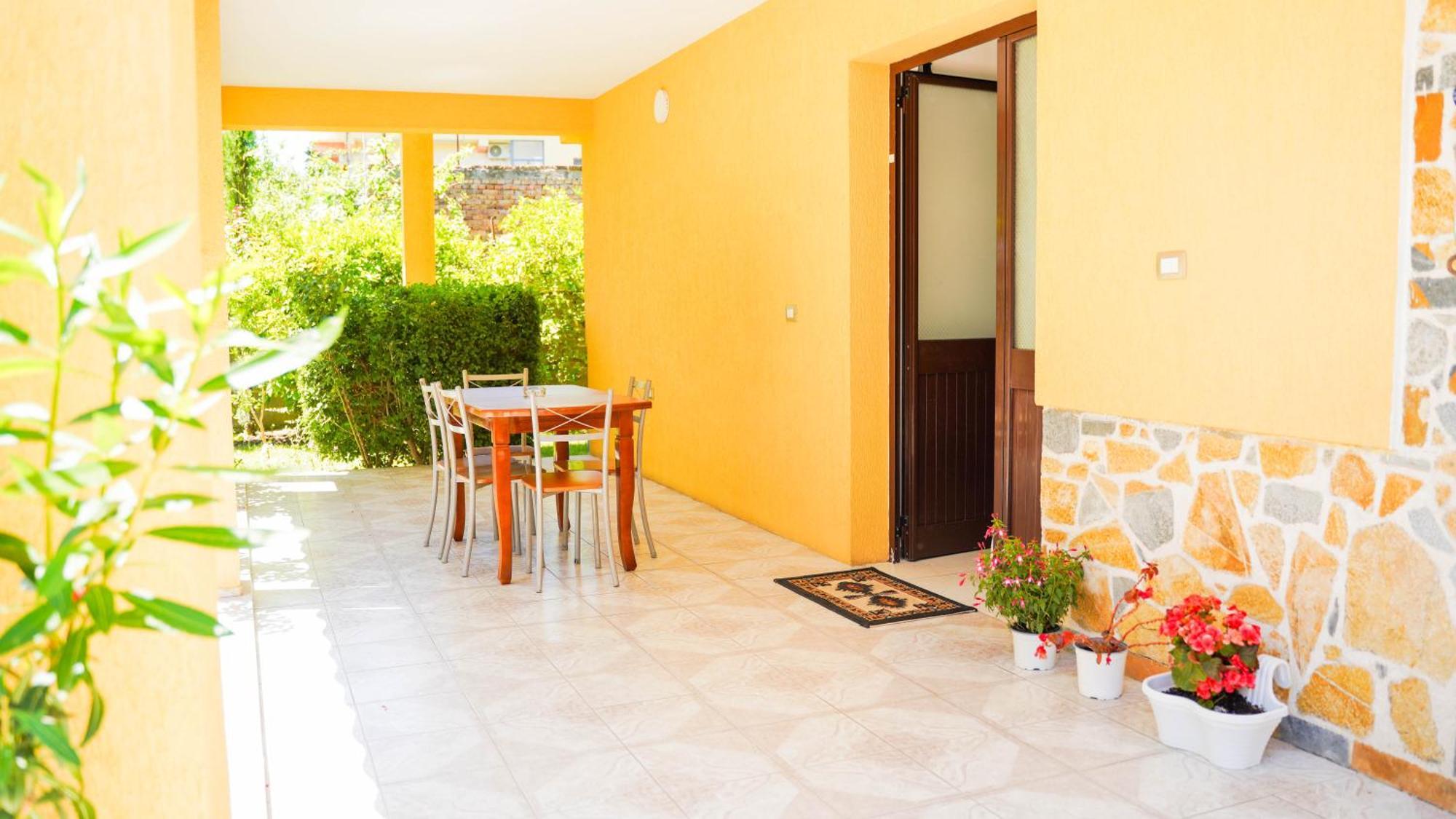 Vila Aliaj Luxury Apartment With 2 Rooms With Private Wonderful Terrace Durrës 外观 照片