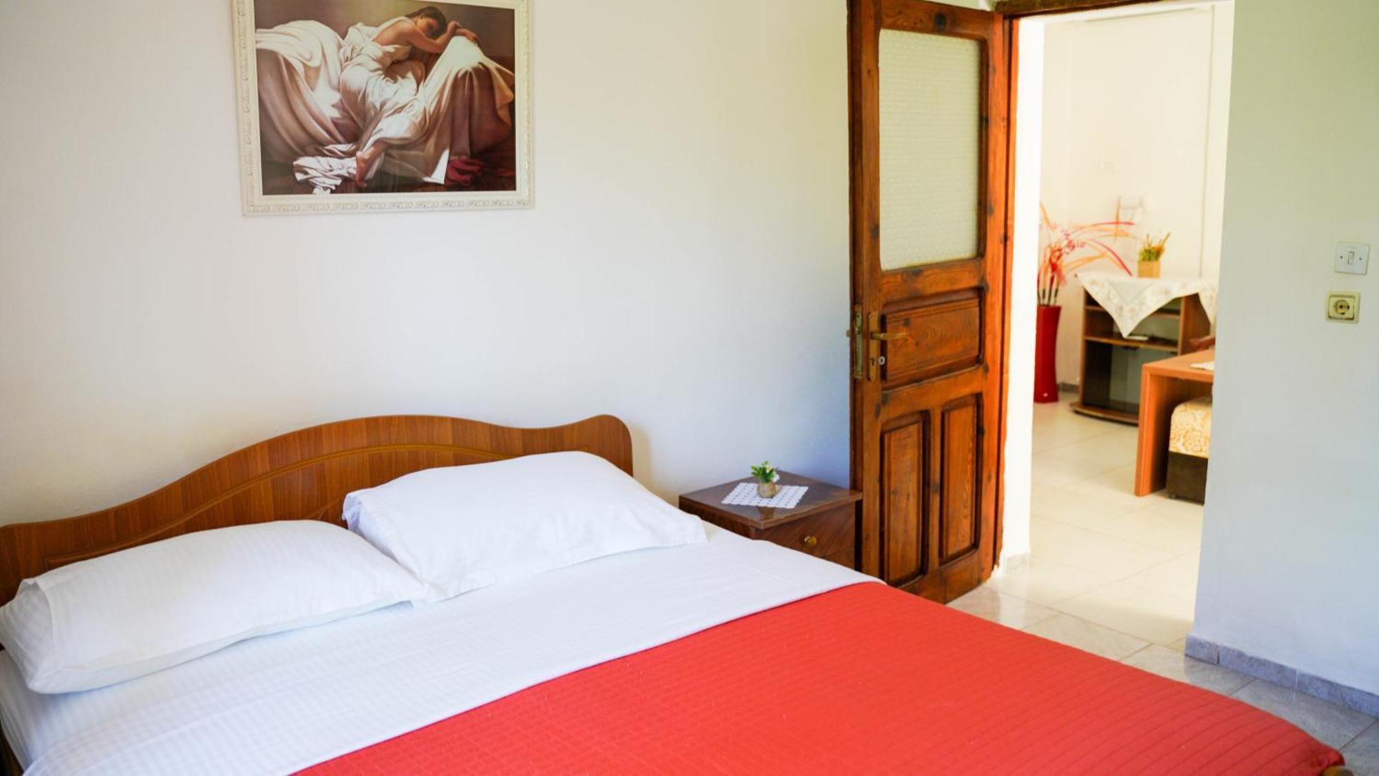 Vila Aliaj Luxury Apartment With 2 Rooms With Private Wonderful Terrace Durrës 外观 照片
