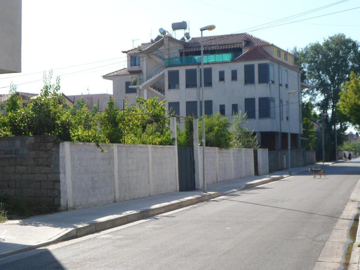 Vila Aliaj Luxury Apartment With 2 Rooms With Private Wonderful Terrace Durrës 外观 照片